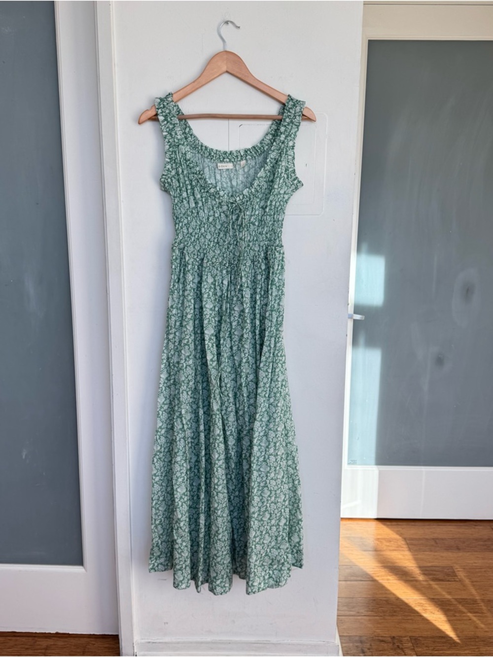 DOÊN Emmaretta dress in peridot tea floral